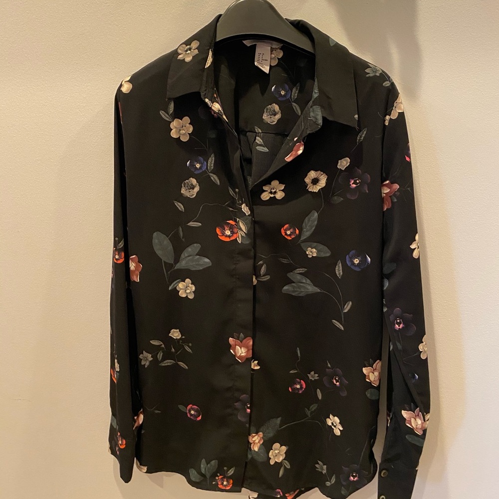 H&M black floral button down